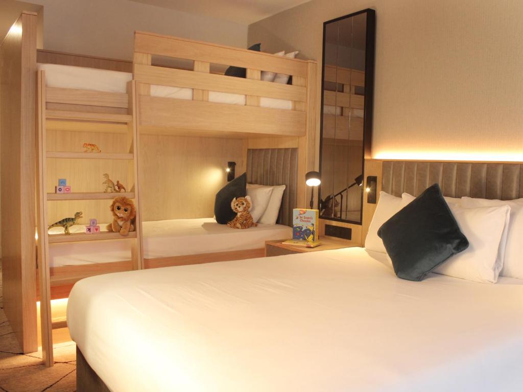 
Superior Family Room
