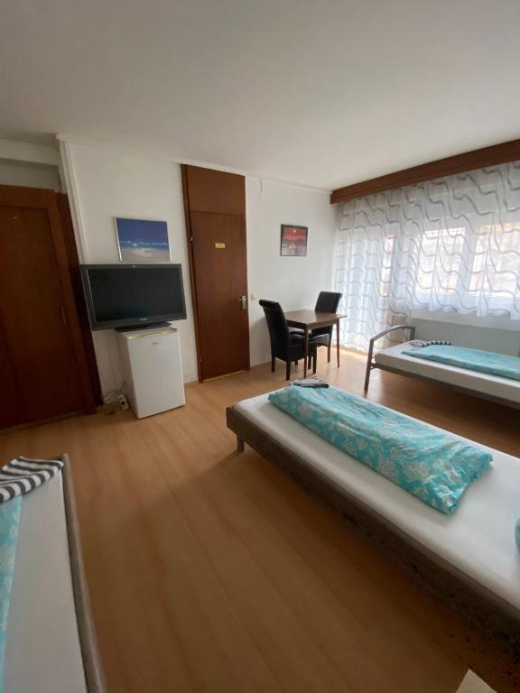 Postel nebo postele na pokoji v ubytování Monteurzimmer - Karlsbad