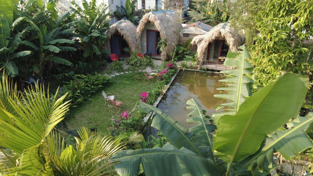 Vườn quanh Amy house