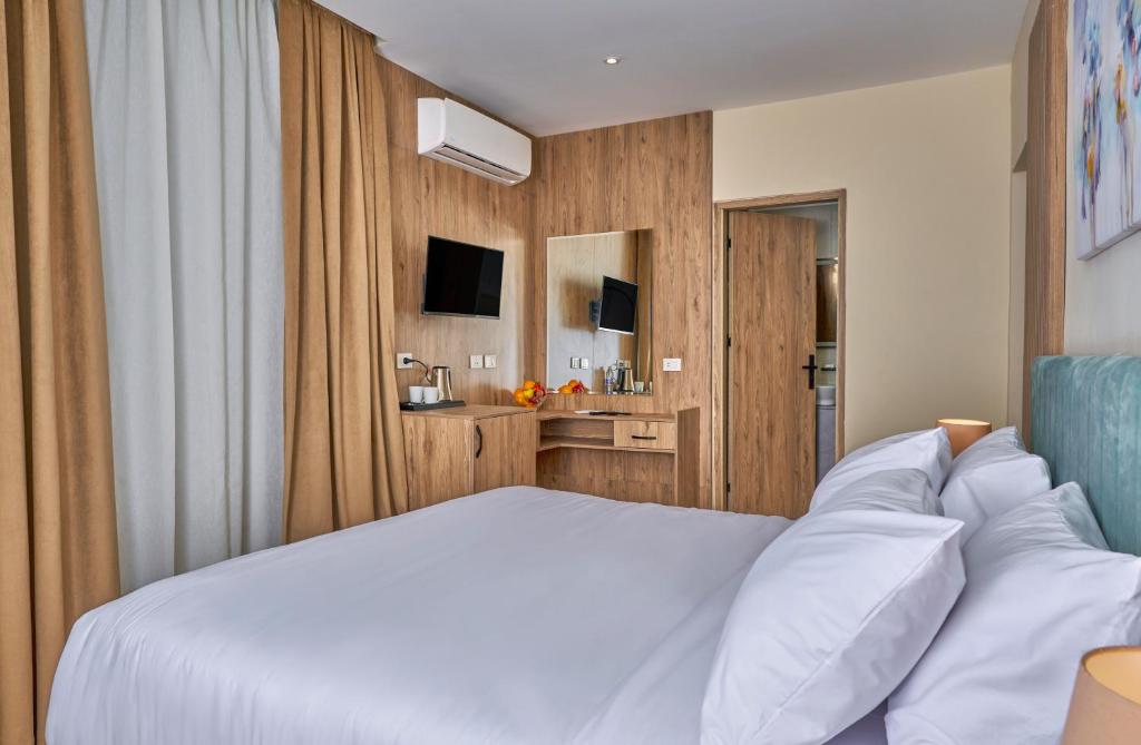 Soul Pyramids View - 2