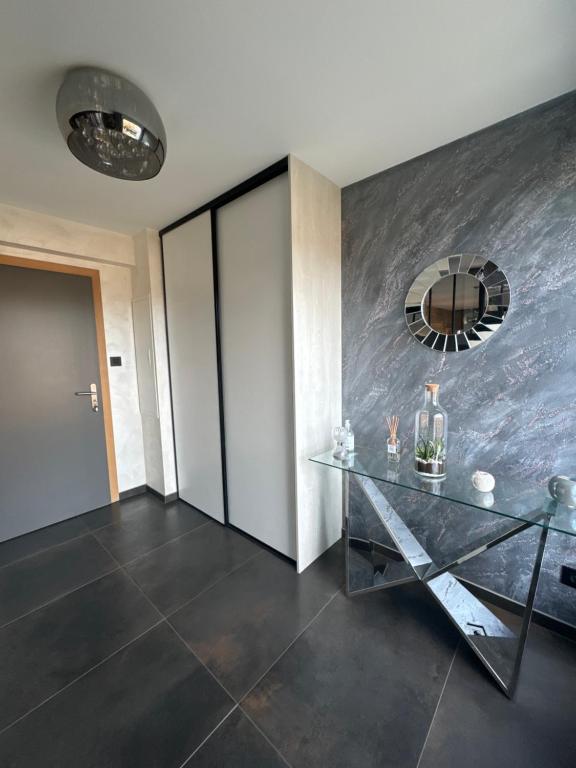Fotografia z galérie ubytovania La reine appartement pour deux personnes avec magnifique vue et jacuzzi v destinácii Gérardmer