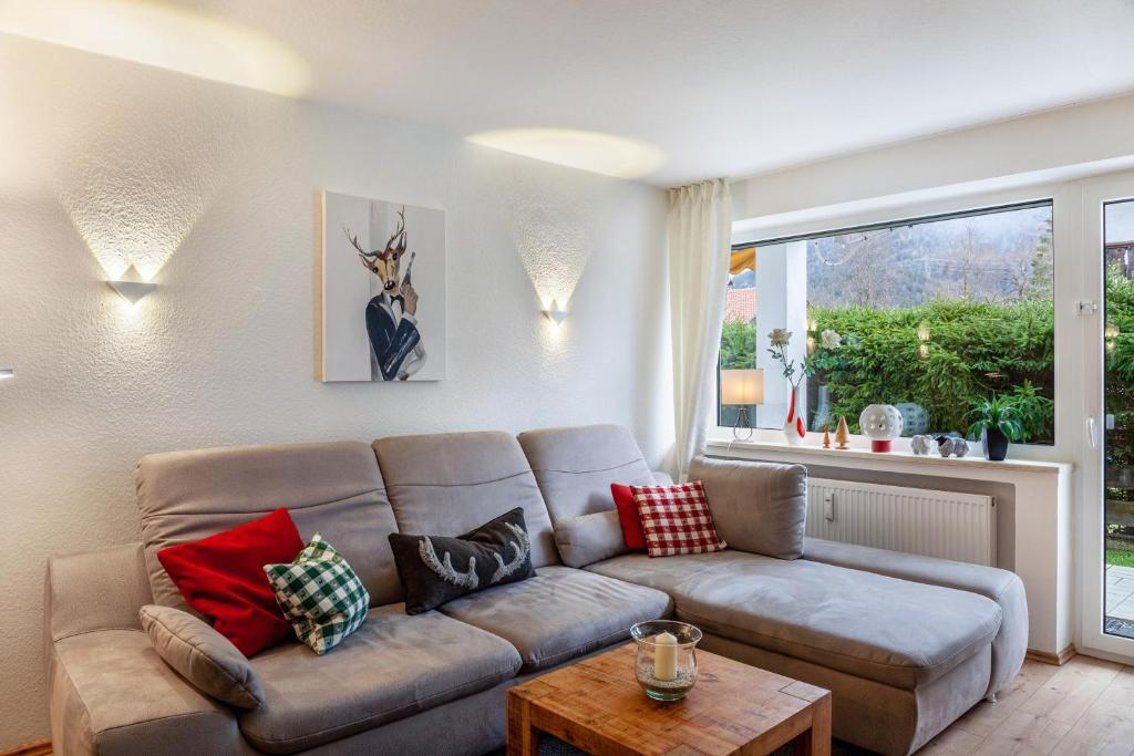 Ruang duduk di Ferienwohnung Alpenglück