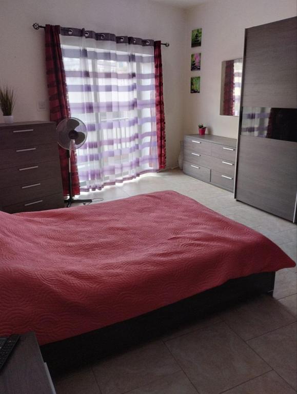 Postel nebo postele na pokoji v ubytování Inessa's flat