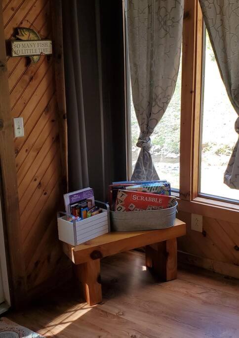 Fotografie z fotogalerie ubytování Waterwheel Cabin by the Creek v destinaci Murphy