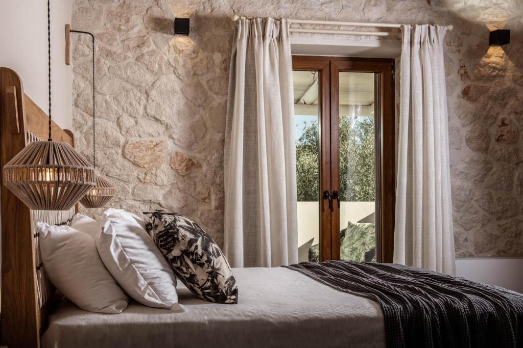 Postel nebo postele na pokoji v ubytování Porta del mar Beach Resort