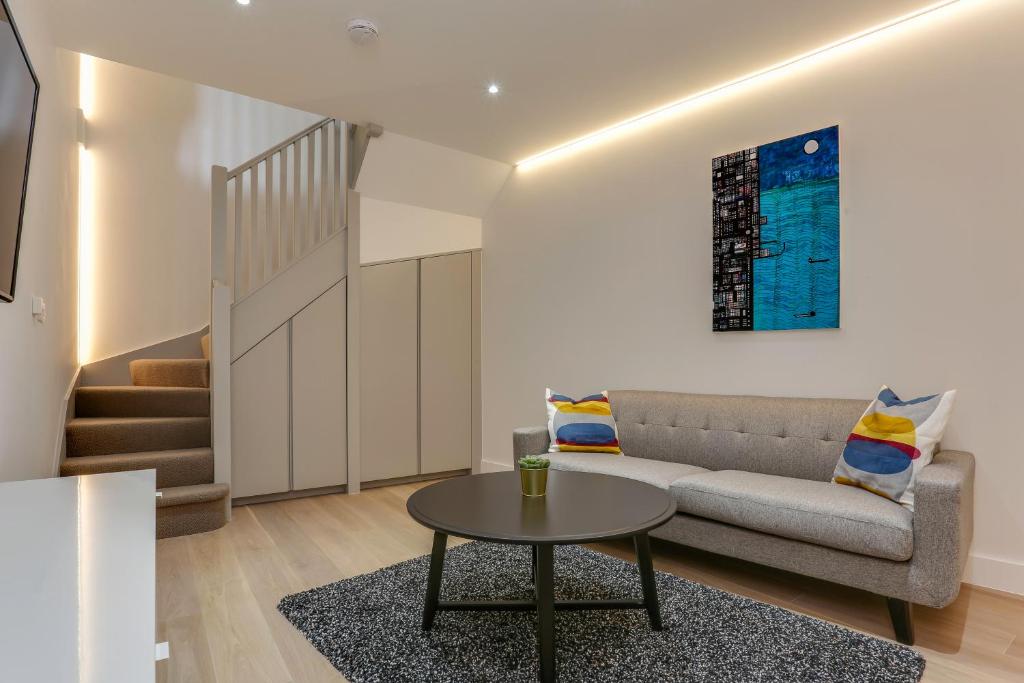 Posezení v ubytování Golders Green Serviced Apartments by Concept Apartments