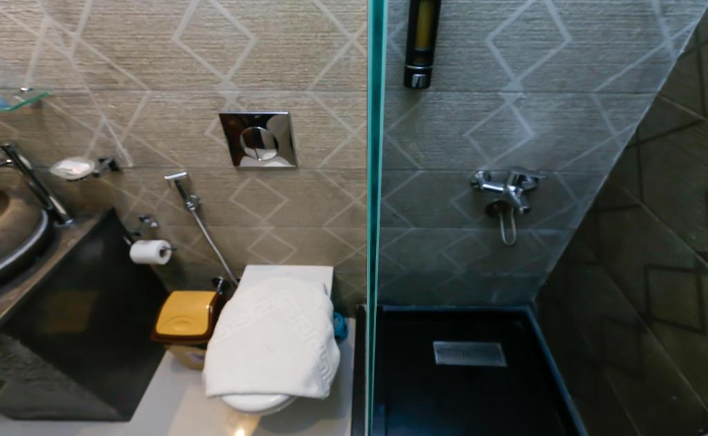 Bagno di Diamond Pyramids View Inn