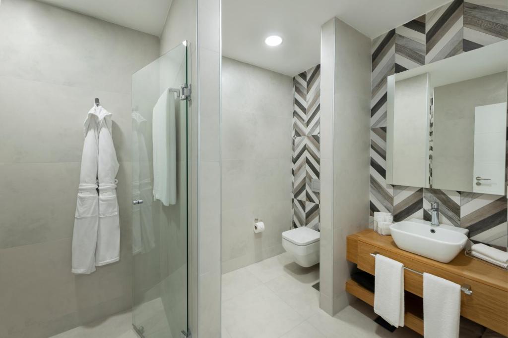 Koupelna v ubytování Le Méridien Bodrum Beach Resort