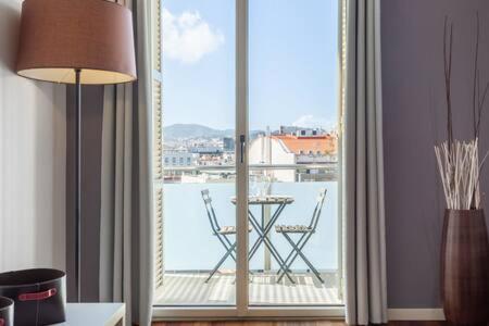 The Collection Barcelona - Wonderful 2-bd apart with balcony Plaza Cataluña - Wohnung