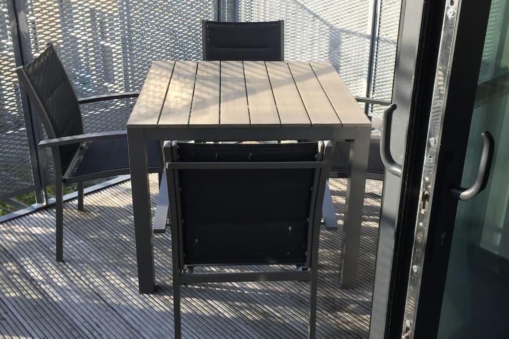 Balkón nebo terasa v ubytování Duplex style industriel à deux pas de la Place
