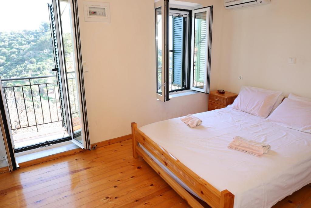 Φωτογραφία από το άλμπουμ του Mary's Villas στο Πλωμάρι