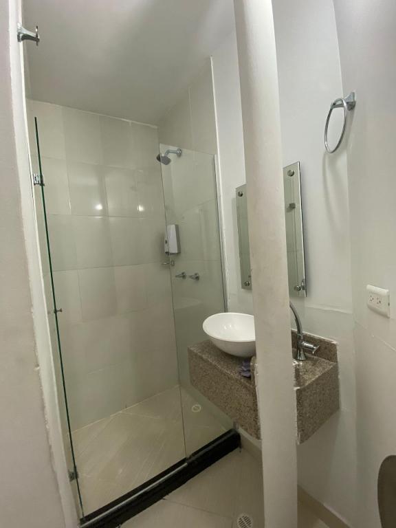 Koupelna v ubytování Suites Laureles