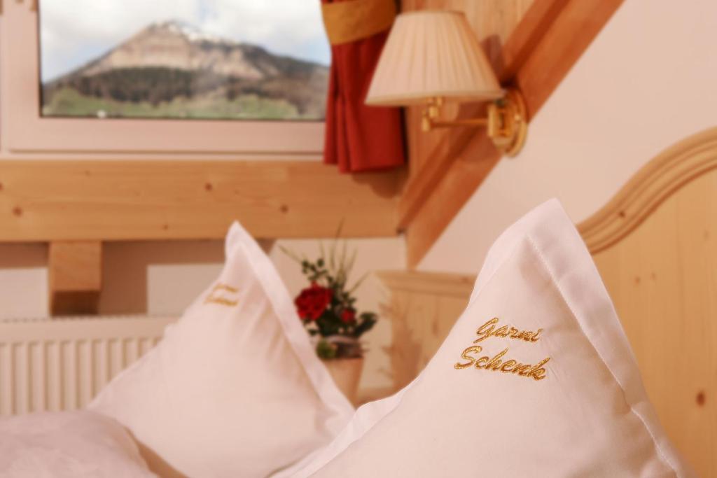 Postel nebo postele na pokoji v ubytování Garni B&B Schenk