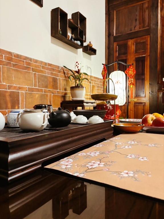 Kuchyň nebo kuchyňský kout v ubytování Ba Ba Guan Hai Ancient House B&B