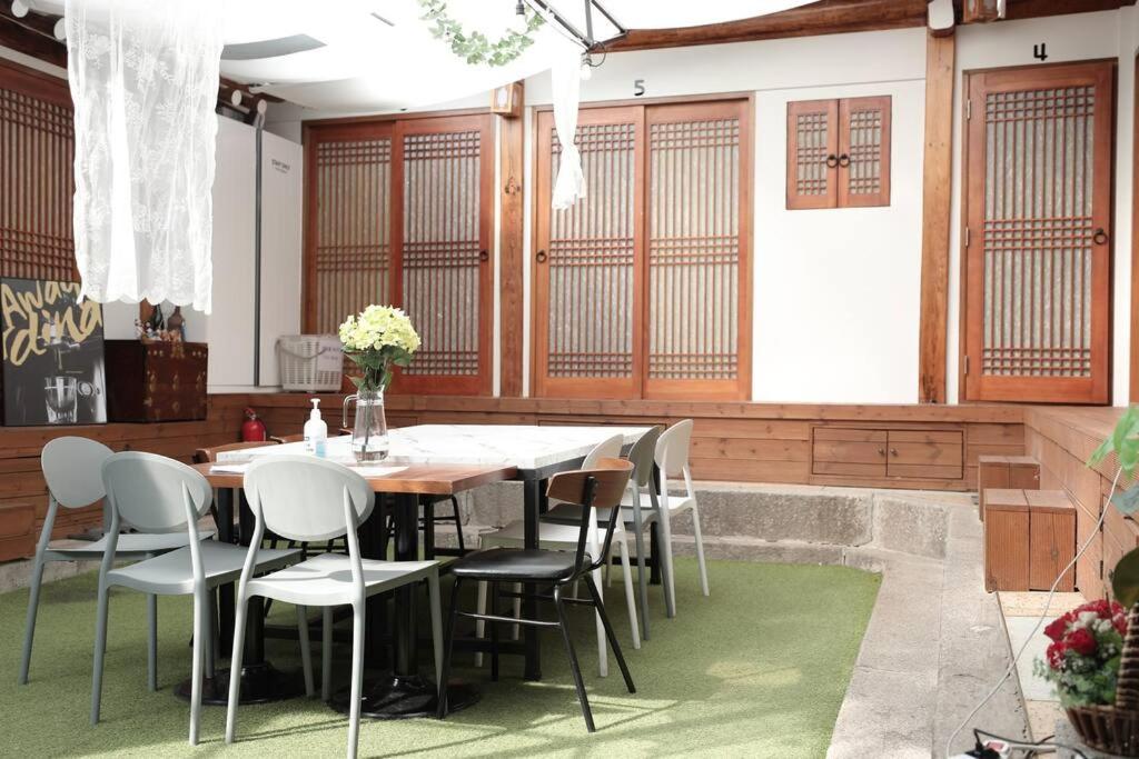 비빔밥 한옥 게스트…