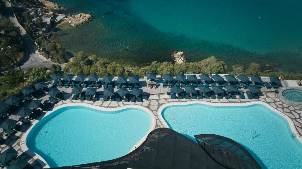 Bazén v ubytování Myconian Imperial - Leading Hotels of the World nebo v jeho okolí