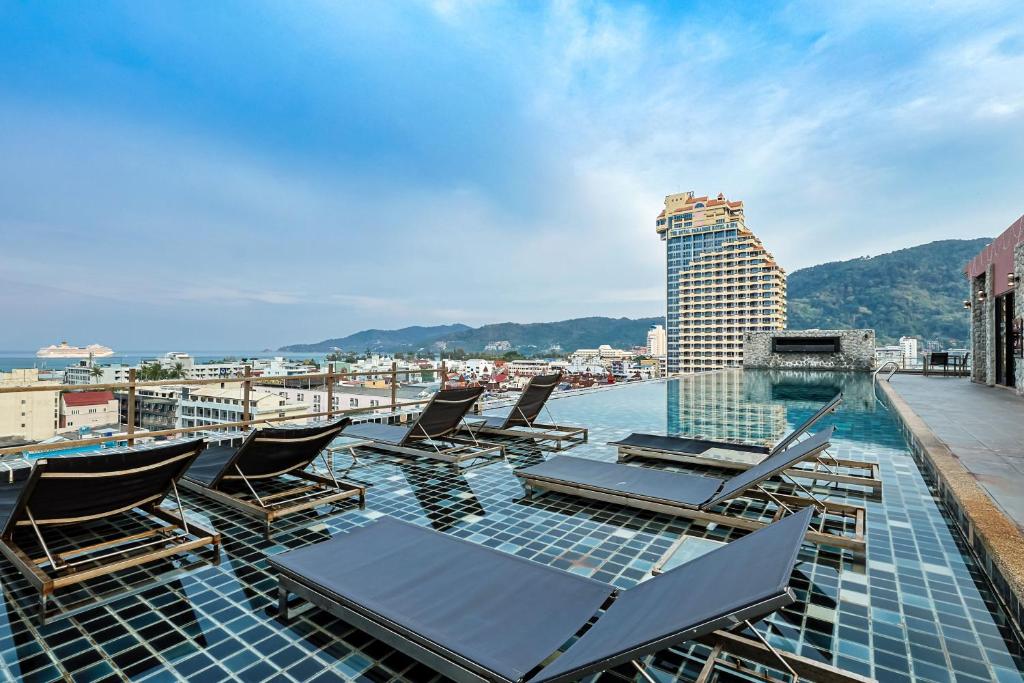 Nespecifikovaný výhled na hory nebo výhled na hory při pohledu z hotelu