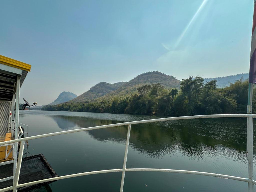 ชอว์ งาทอง รีสอร์ต Chor Ngar Thong Erawan Kanchanaburi - 7