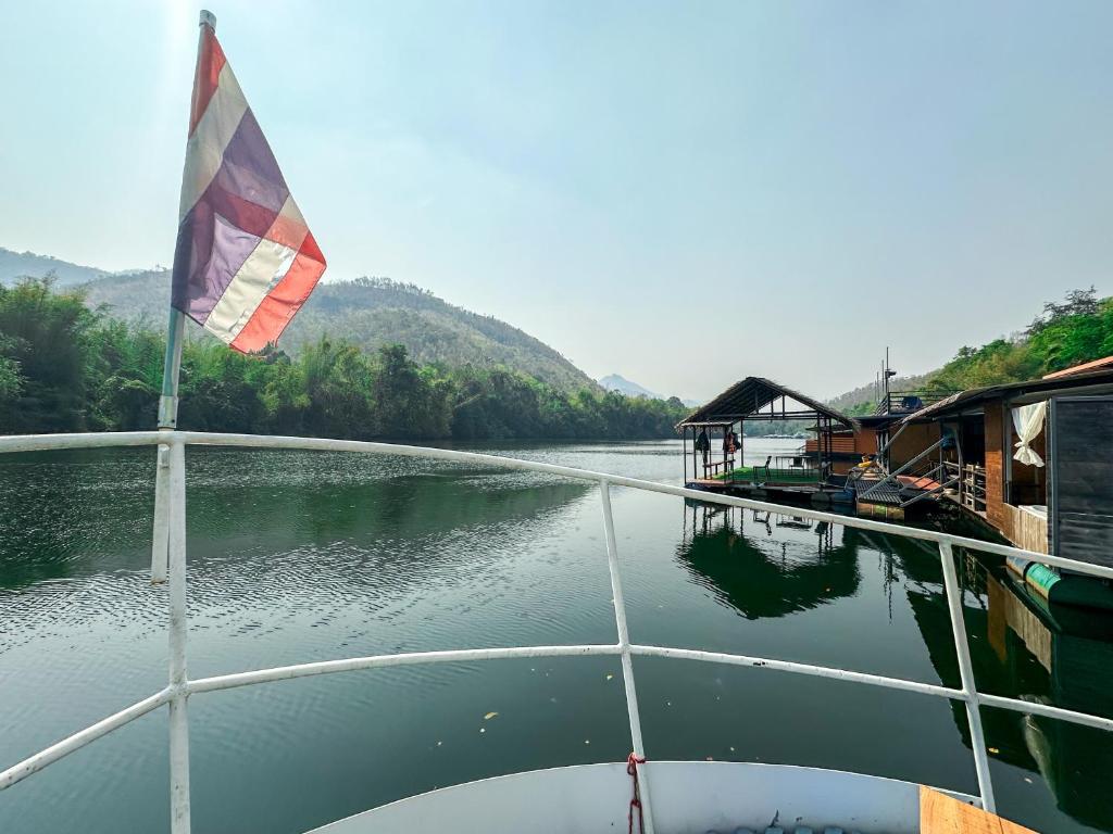 ชอว์ งาทอง รีสอร์ต Chor Ngar Thong Erawan Kanchanaburi - 9