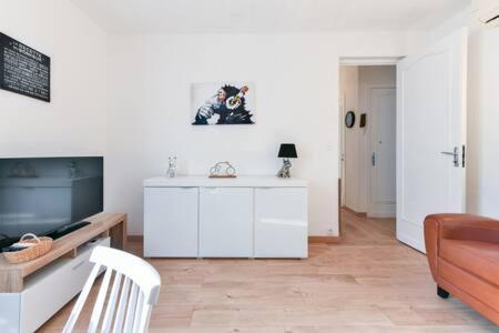 Zdjęcie z galerii obiektu Beau 3 pièces dans le quartier du Suquet w Cannes