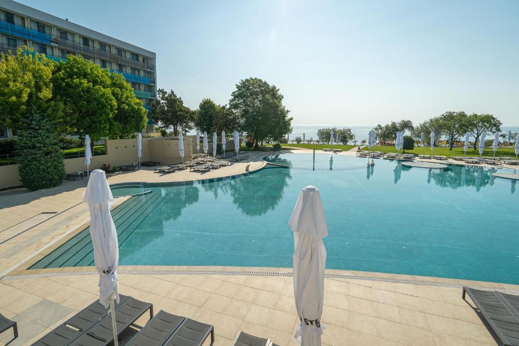 Safir Blue Resort &#xB0B4;&#xBD80; &#xB610;&#xB294; &#xC778;&#xADFC; &#xC218;&#xC601;&#xC7A5;