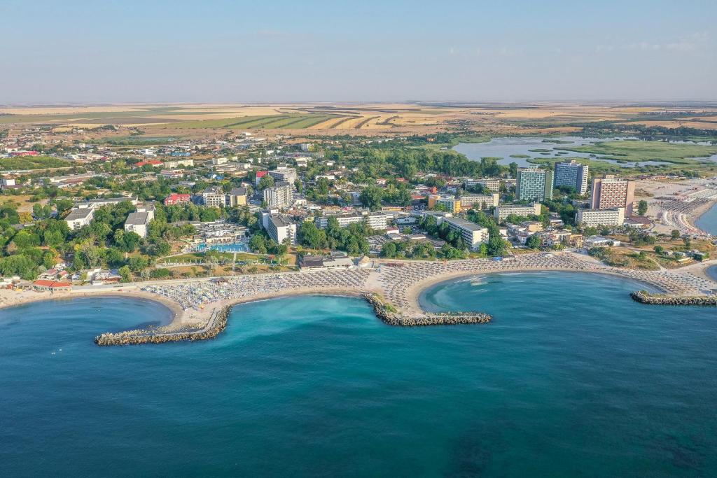 Pti&#x10D;ja perspektiva nastanitve Safir Blue Resort