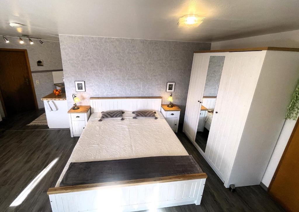 Postel nebo postele na pokoji v ubytování Ferienwohnung Angelika