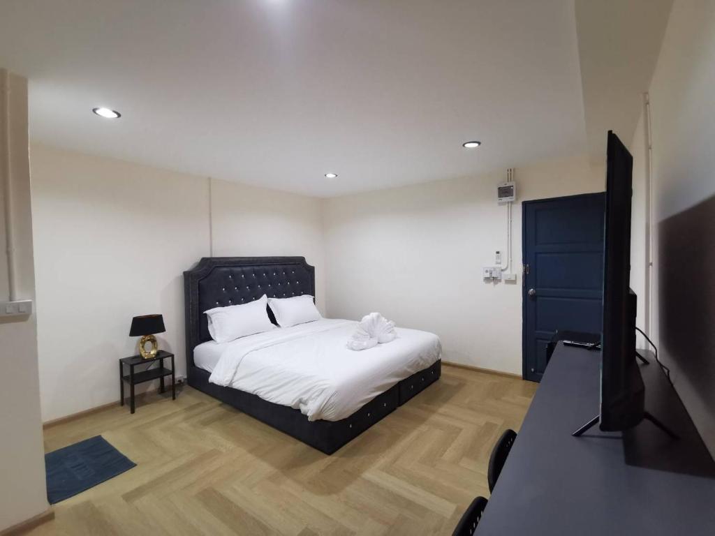 The One Hotel - Resim 17