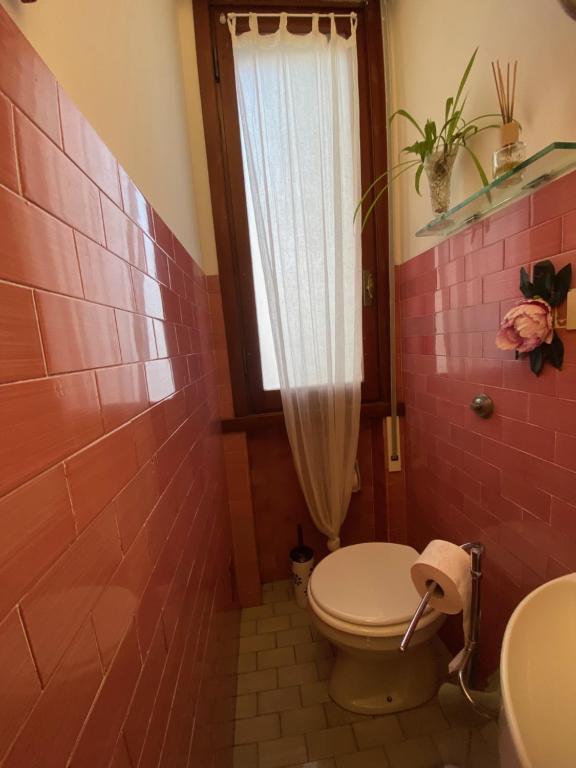 Kylpyhuone majoituspaikassa Monolocale Firenze Robbia