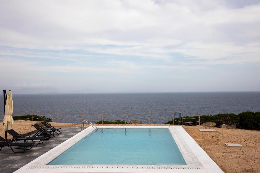 Bassein majutusasutuses My Way Kavos Villa või selle lähedal