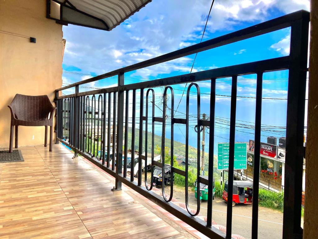 Balkón nebo terasa v ubytování Lakshan View Resort