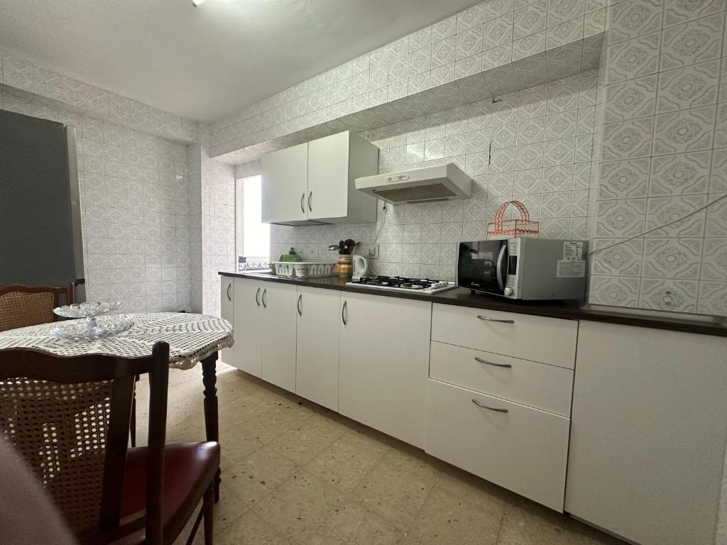 Kuchyňa alebo kuchynka v ubytovaní Habitación Doble en La Victoria