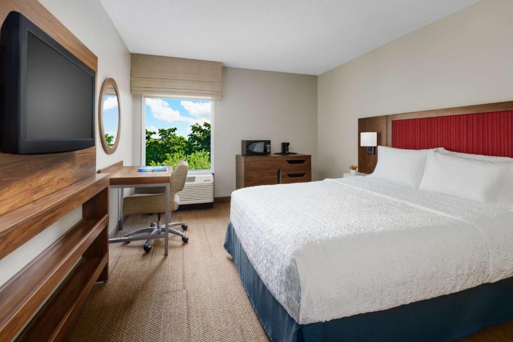Hampton Inn Ft. Lauderdale-Cypress Creek photo