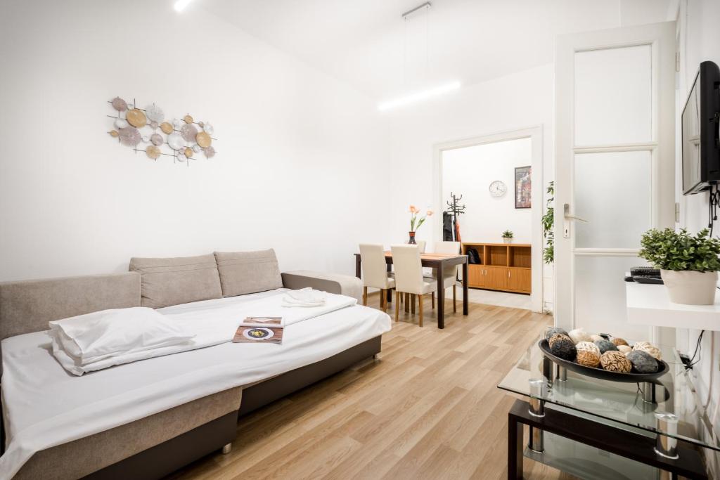 Whitefield Apartment 1054 Budapest, 40 Bajcsy-Zsilinszky út kép - 1