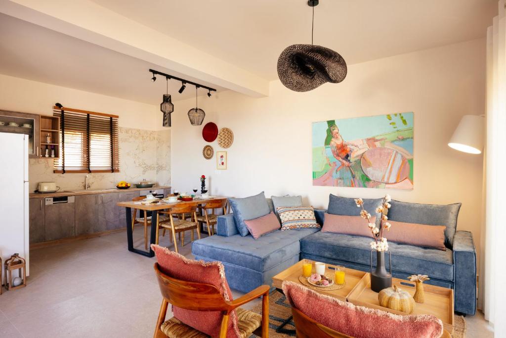 Kuchyň nebo kuchyňský kout v ubytování LILY'S VILLA LEMONIA