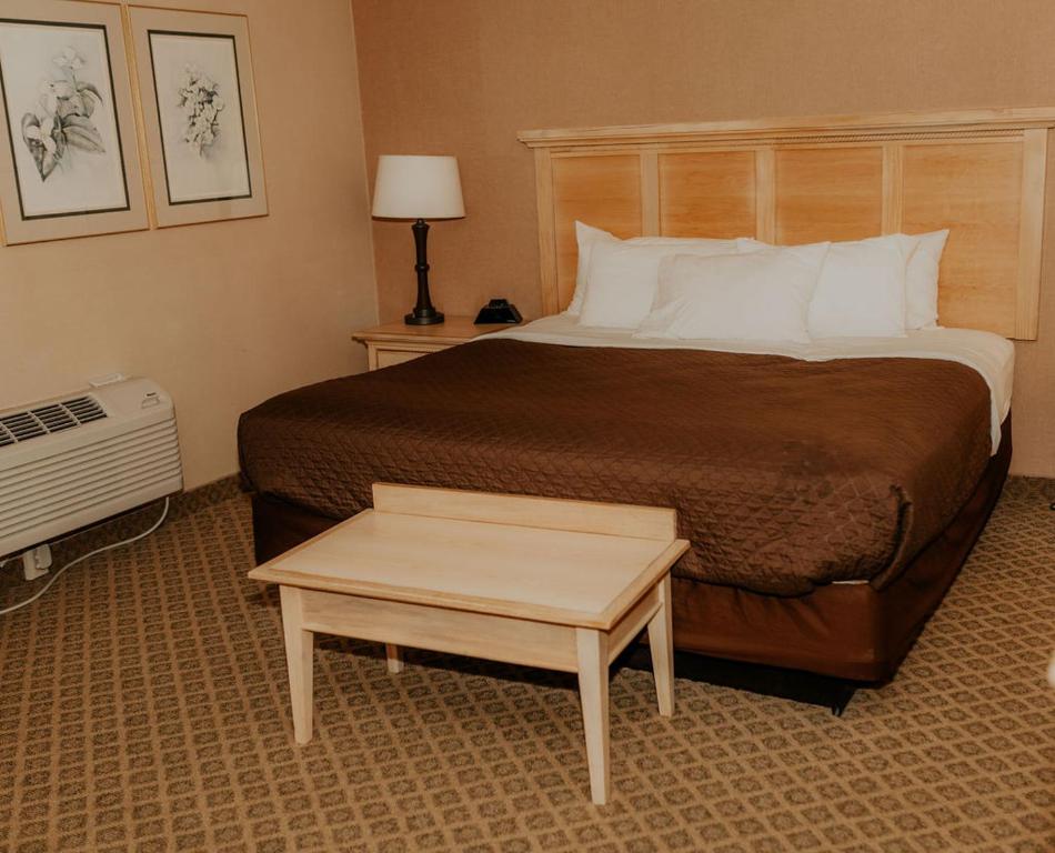 Wallace Inn - King Room