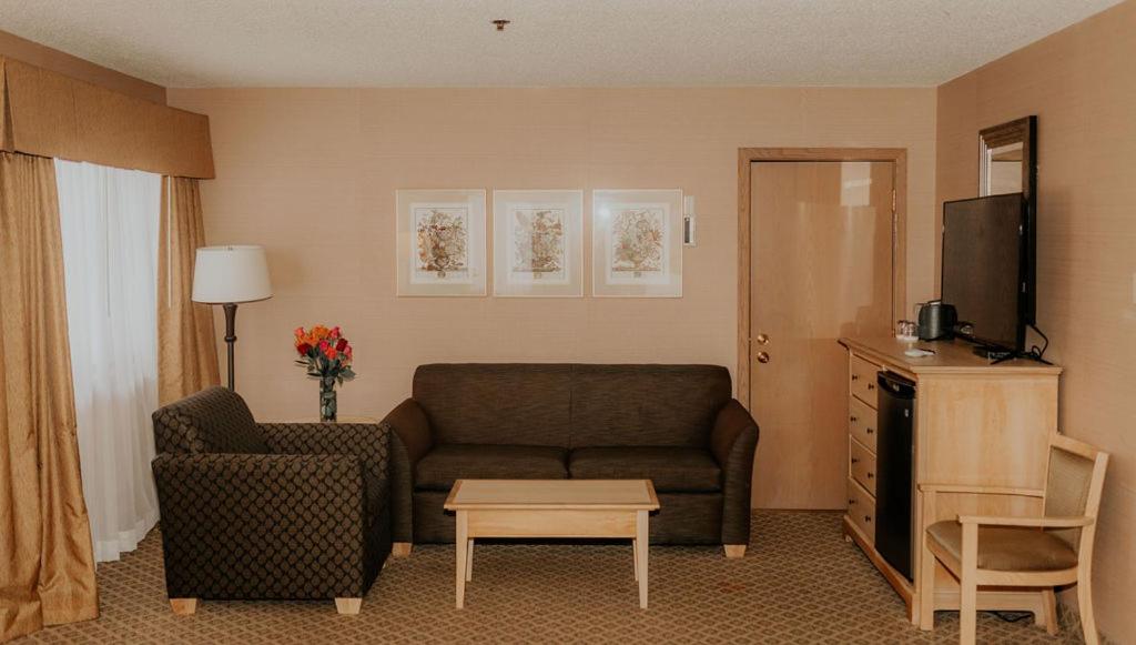 Wallace Inn - King Suite With Spa Bath