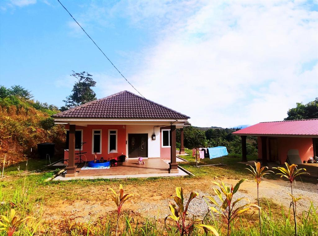 Aish Homestay - Huis Met Drie Slaapkamers