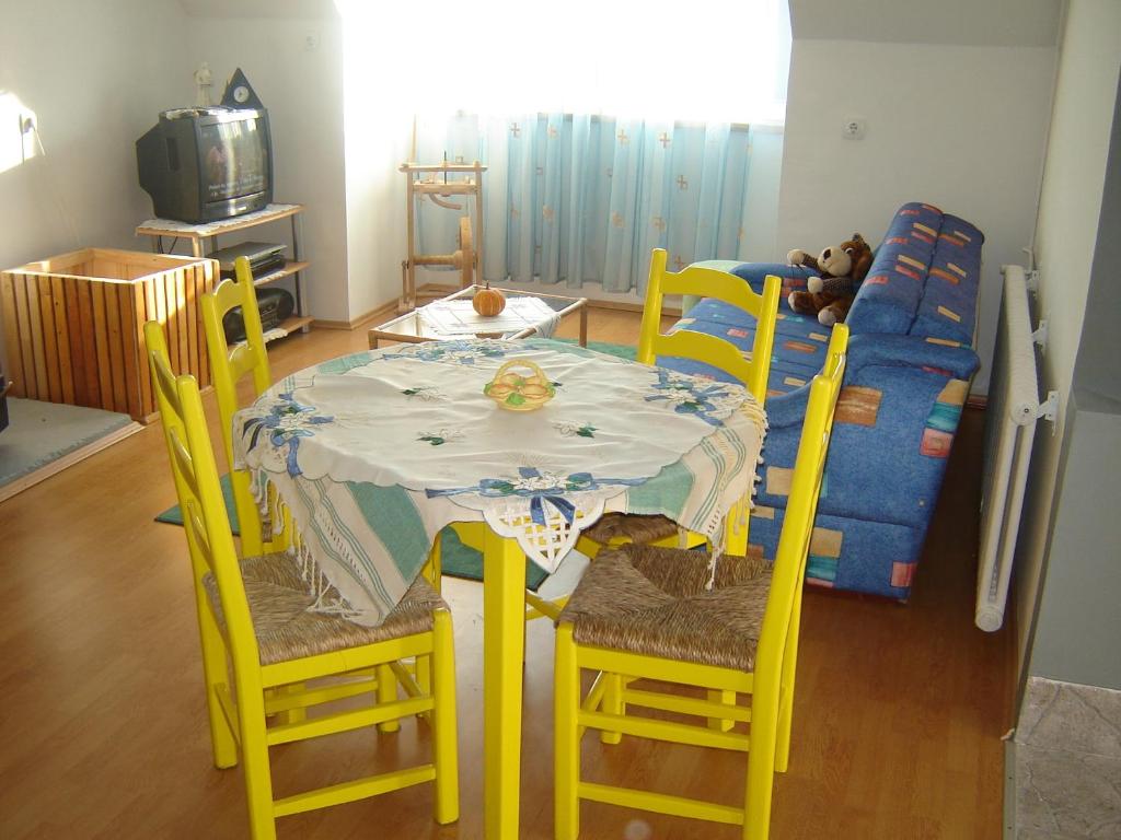 TV a/nebo společenská místnost v ubytování Apartment Park Crni Lug