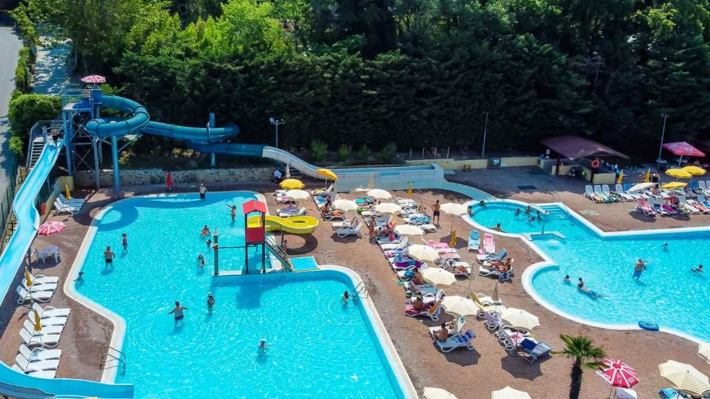 Bazen v nastanitvi oz. blizu nastanitve Camping Belvedere