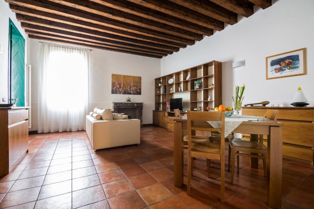 Kuchyň nebo kuchyňský kout v ubytování Residence Montegrappa