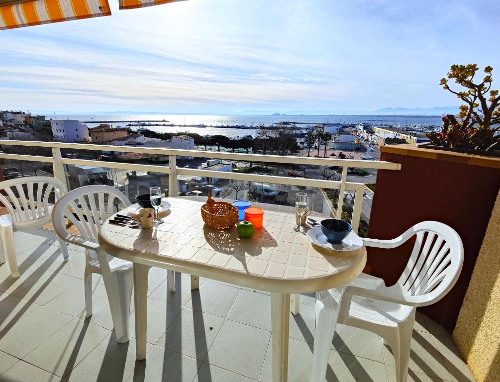 A balcony or terrace at Global Immo 2166 ROCMAR