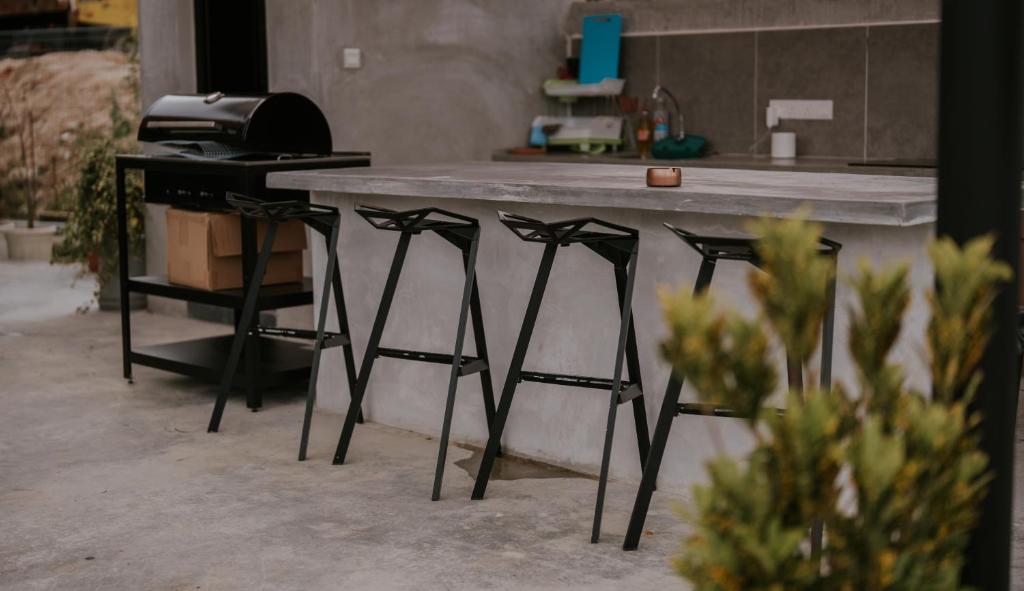 Attrezzature per barbecue disponibili per gli ospiti di questo campeggio di lusso