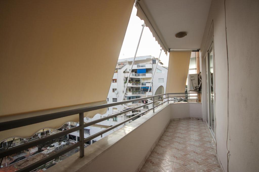 Johan's Apartment - Image 6