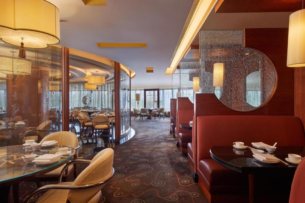 Posezení v ubytování Four Points by Sheraton Shenzhen