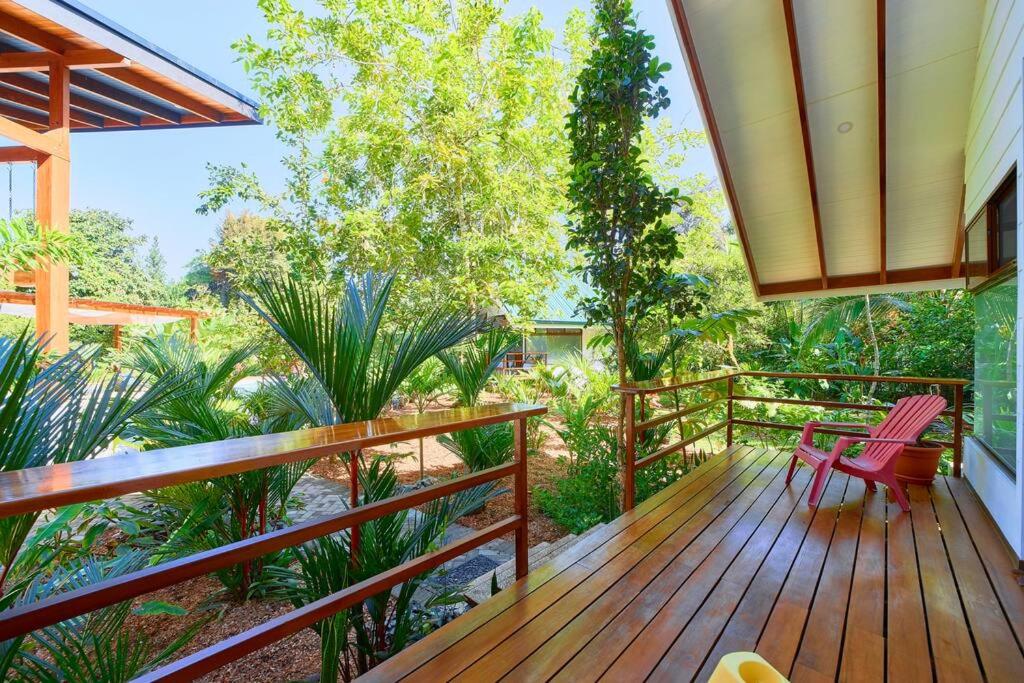 Balkón nebo terasa v ubytování Casa Jeffrey - Beach Escape, Stunning views, Private Pool Steps to Ocean