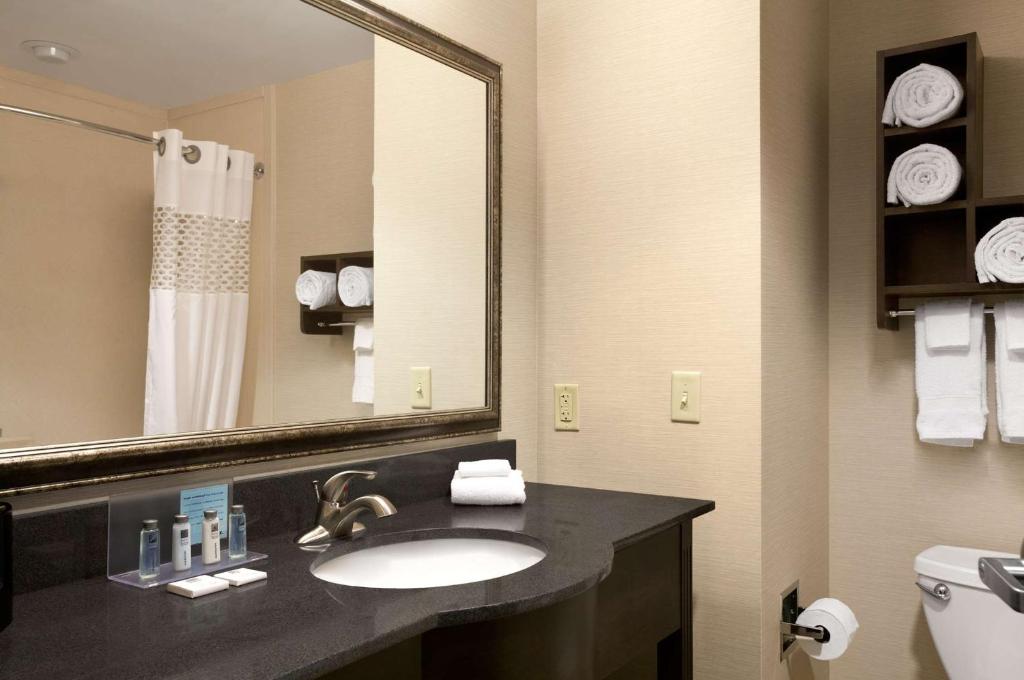 Hampton Inn & Suites - Mansfield - King Kamer Met Kingsize Bed – Niet-Rokers