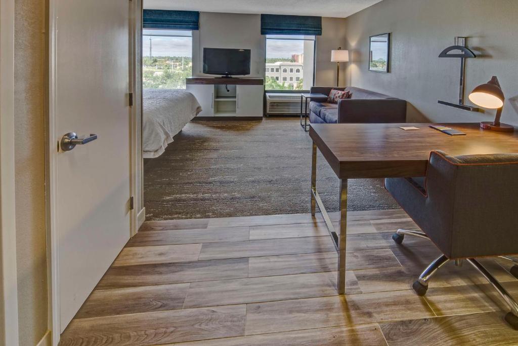 Hampton Inn & Suites Fort Myers Estero photo