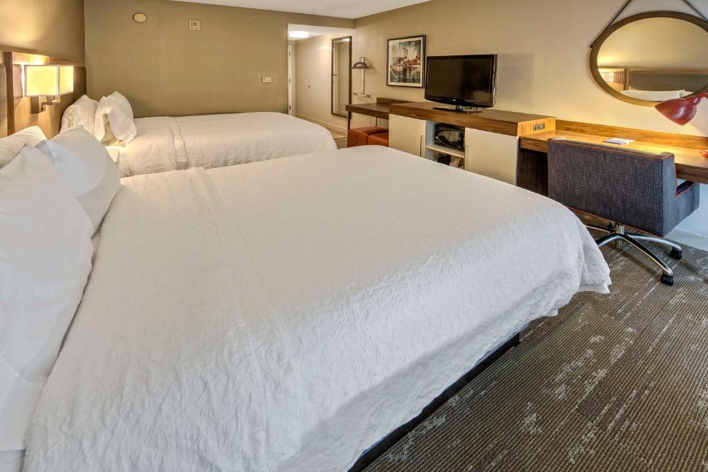 Hampton Inn & Suites Fort Myers Estero photo