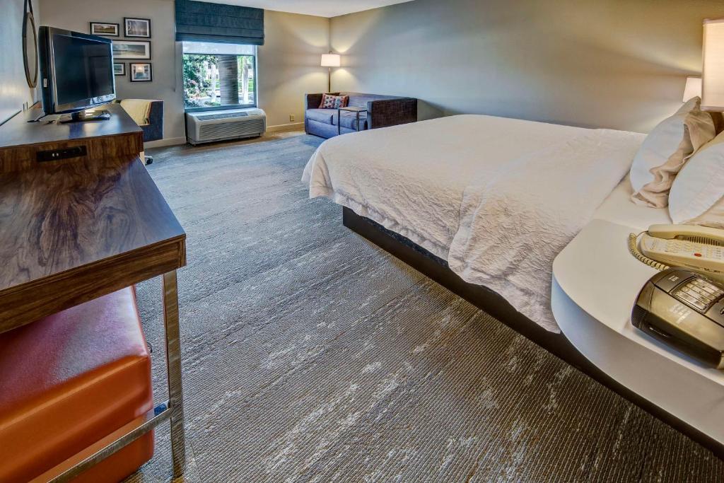 Hampton Inn & Suites Fort Myers Estero photo